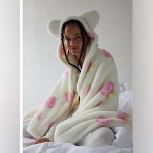 NWT Animal Ears Printed Fleece Throw Blanket